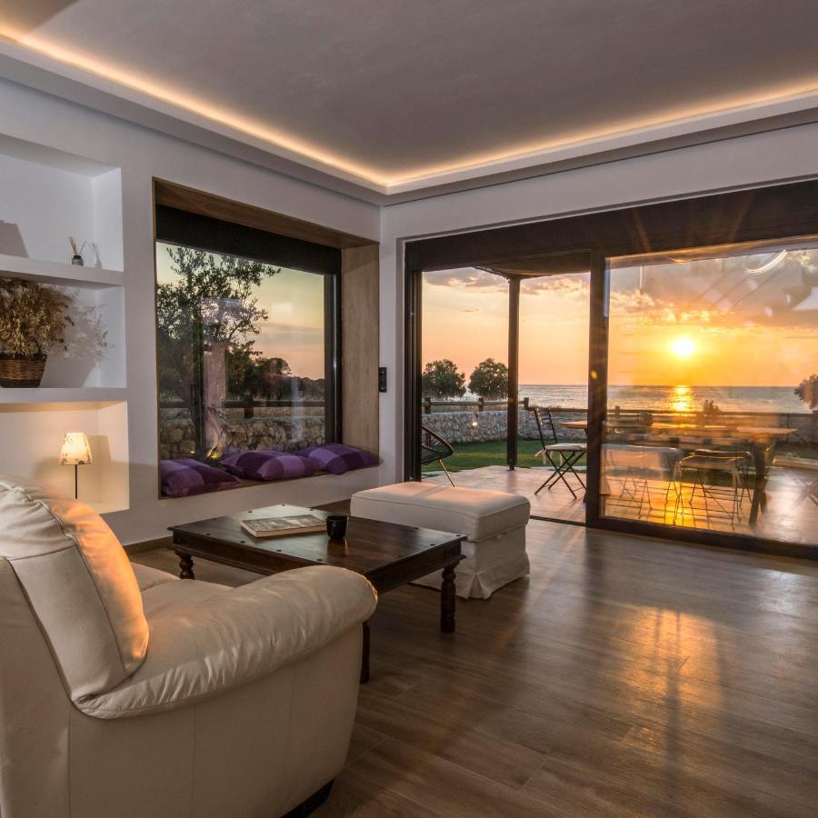 Olivomare Villa Kyparissia Exterior photo